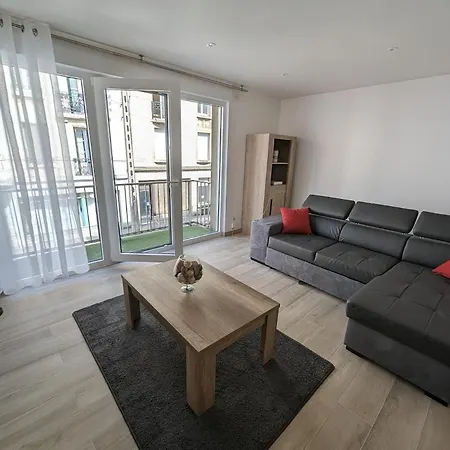 Entierement Renove Au Centre De * Longwy